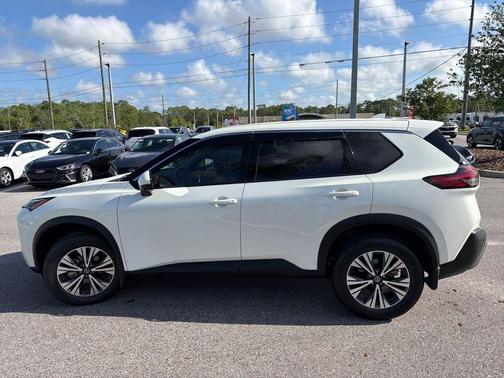 White 2021 Nissan Rogue SV
