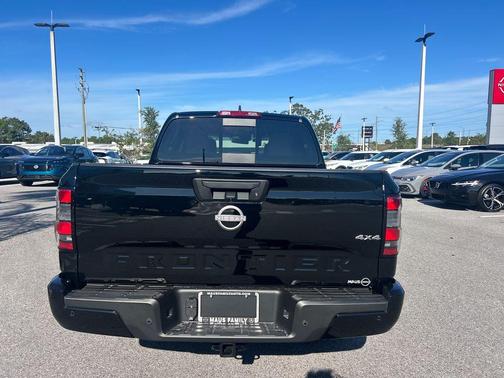 2026 Nissan Frontier SV