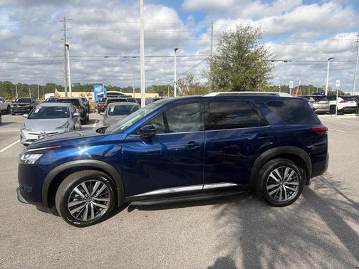 2022 Nissan Pathfinder Platinum