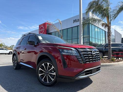 2026 Nissan Pathfinder Platinum