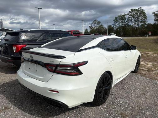 2023 Nissan Maxima SR