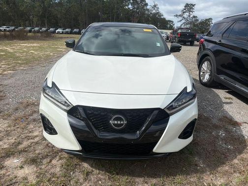 2023 Nissan Maxima SR