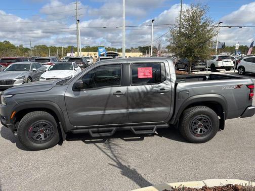 2025 Nissan Frontier PRO-X