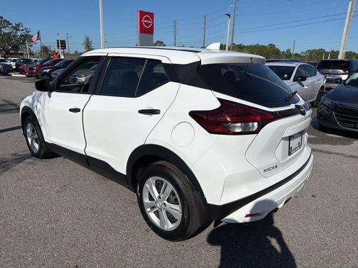 2025 Nissan Kicks Play S