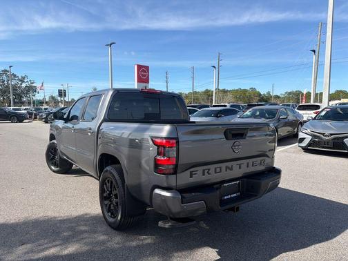 2026 Nissan Frontier SV
