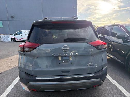 2022 Nissan Rogue SL