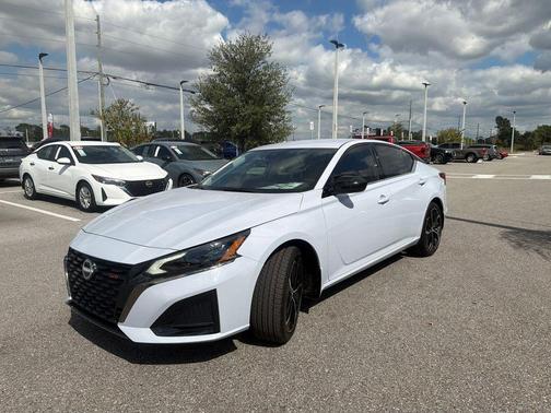 2025 Nissan Altima SR