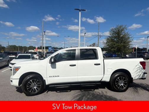 2024 Nissan Titan SV