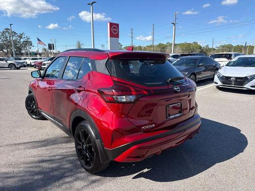 2024 Nissan Kicks SR