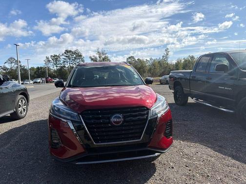 2024 Nissan Kicks SR