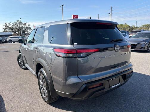 2026 Nissan Pathfinder S