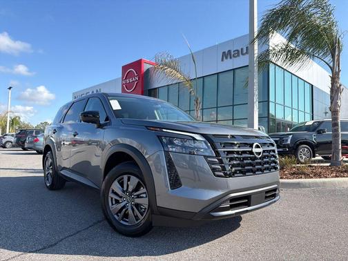 2026 Nissan Pathfinder S