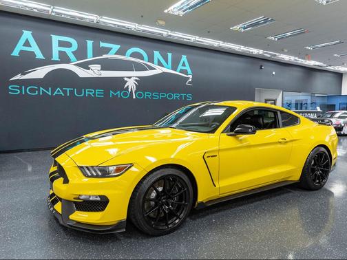 2016 Ford Shelby GT350 Base