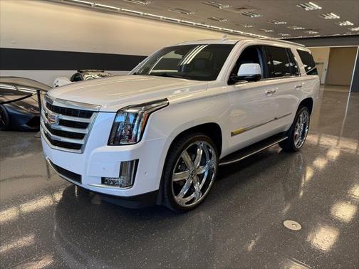 2019 Cadillac Escalade Luxury