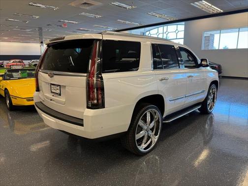 2019 Cadillac Escalade Luxury