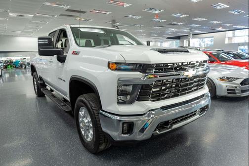Summit White 2024 Chevrolet Silverado 3500 LT