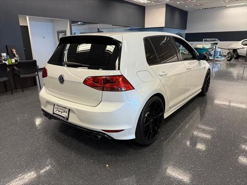 2016 Volkswagen Golf R 2.0T DSG
