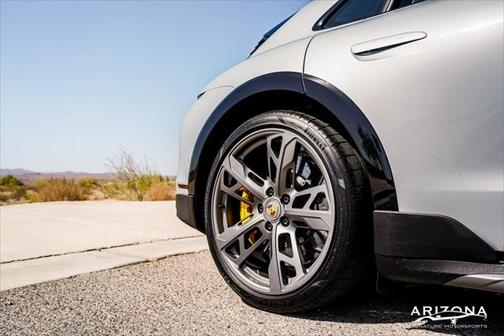 2024 Porsche Taycan Cross Turismo Turbo S