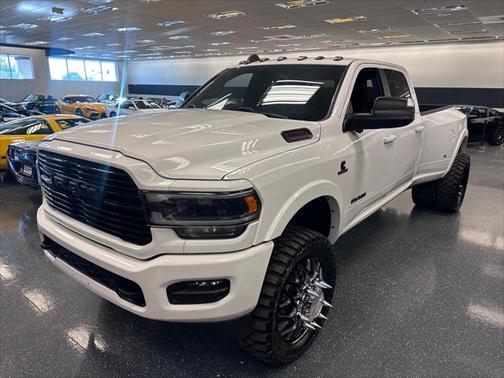 2021 RAM 3500 Laramie Crew Cab 4x4 8' Box
