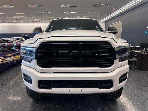 2021 RAM 3500 Laramie Crew Cab 4x4 8' Box