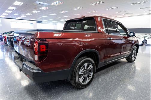 Deep Scarlet Pearl 2019 Honda Ridgeline RTL-E