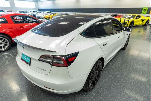 Pearl White Multi-Coat 2022 Tesla Model 3 Performance