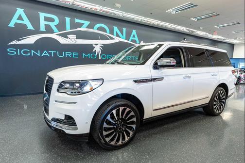 2022 Lincoln Navigator Black Label