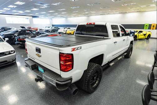 Summit White 2018 Chevrolet Silverado 2500 LTZ