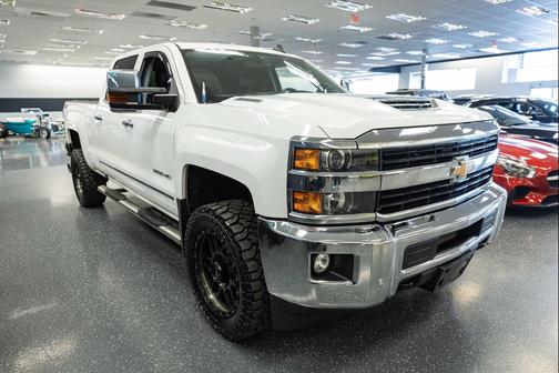 Summit White 2018 Chevrolet Silverado 2500 LTZ