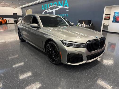 2022 BMW 740 i