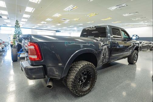 2020 RAM 3500 Limited Crew Cab 4x4 8' Box