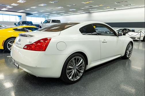 2011 INFINITI G37 Journey