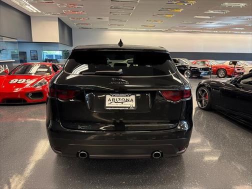 2017 Jaguar F-PACE 35t R-Sport