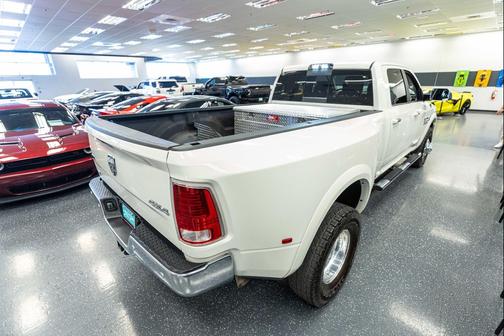Pearl White 2018 RAM 3500 Laramie Crew Cab 4x4 8' Box