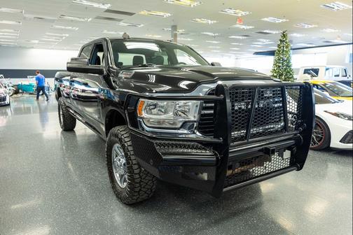 2021 RAM 3500 Big Horn Crew Cab 4x4 8' Box