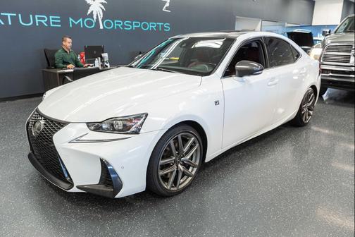 2018 Lexus IS 300 Base