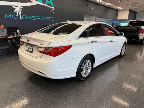 2012 Hyundai SONATA GLS