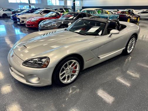 2005 Dodge Viper SRT10