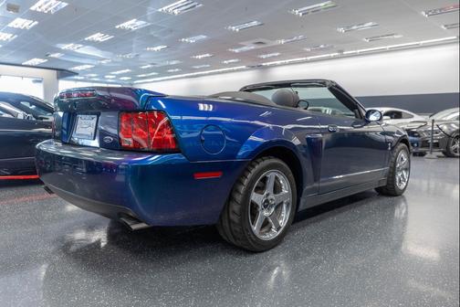 2004 Ford Mustang SVT Cobra