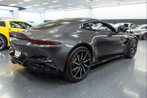 2020 Aston Martin Vantage Base