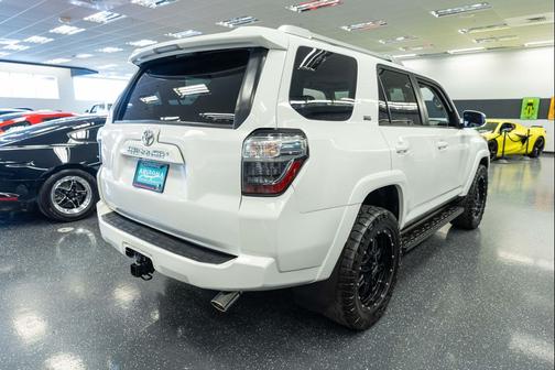 Super White 2018 Toyota 4Runner SR5 Premium