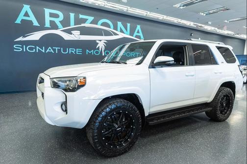 Super White 2018 Toyota 4Runner SR5 Premium