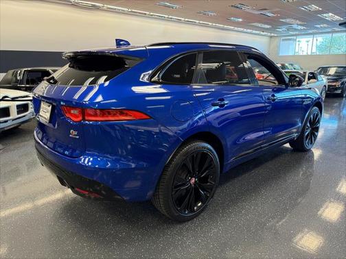 2019 Jaguar F-PACE S