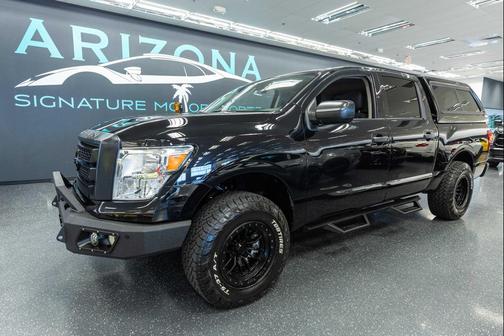 Super Black 2023 Nissan Titan S