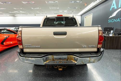 2005 Toyota Tacoma Base