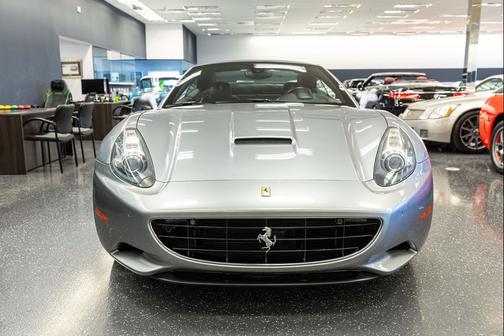 2012 Ferrari California Base