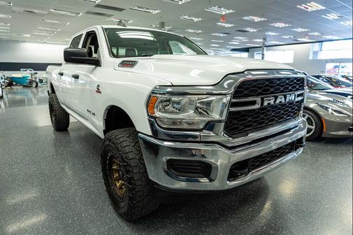 2019 RAM 2500 Tradesman Crew Cab 4x4 6'4' Box