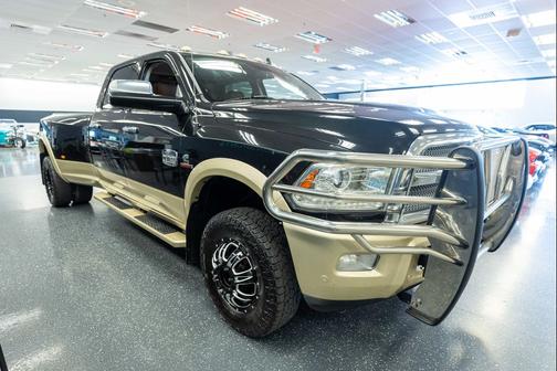 Brilliant Black Crystal Pearlcoat 2016 RAM 3500 Longhorn