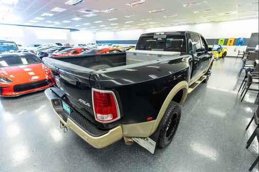 Brilliant Black Crystal Pearlcoat 2016 RAM 3500 Longhorn