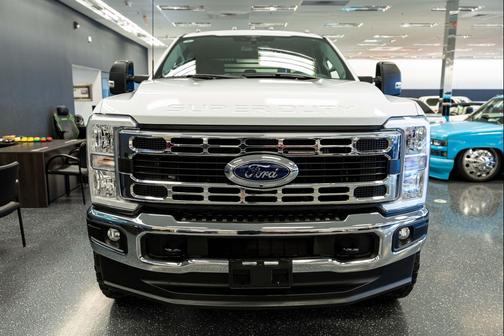 2023 Ford F-350 XLT